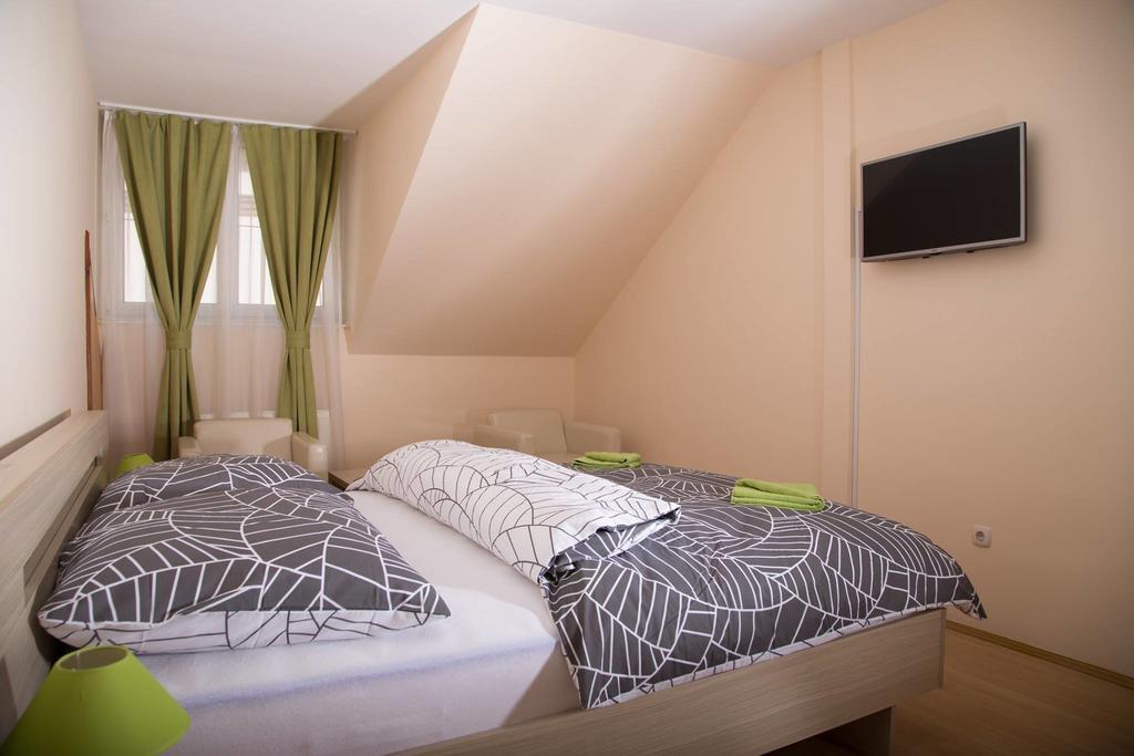 Bed and Breakfast Bartok Ter Panzio Erlau Exterior foto